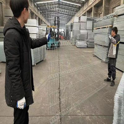 0.6m - 3.0m Altezza Recinzione galvanizzata curva 3d per pannelli di recinzione per parco giochi