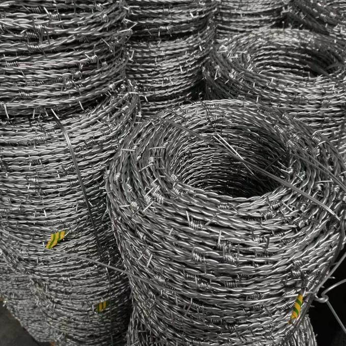 Anti ruggine galvanizzante Barbed Razor Wire Fencing Mesh 450mm di diametro 7