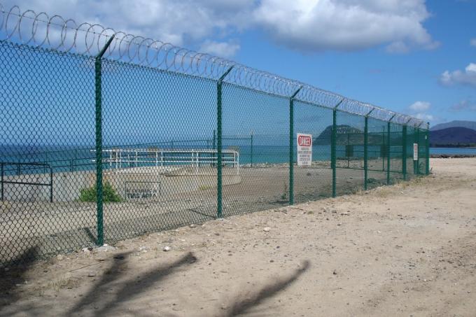 100ft 50ft 8ft 6ft Galvanizzato Chain Link Fence Rolls 2.0mm Cyclone Mesh Fencing 1